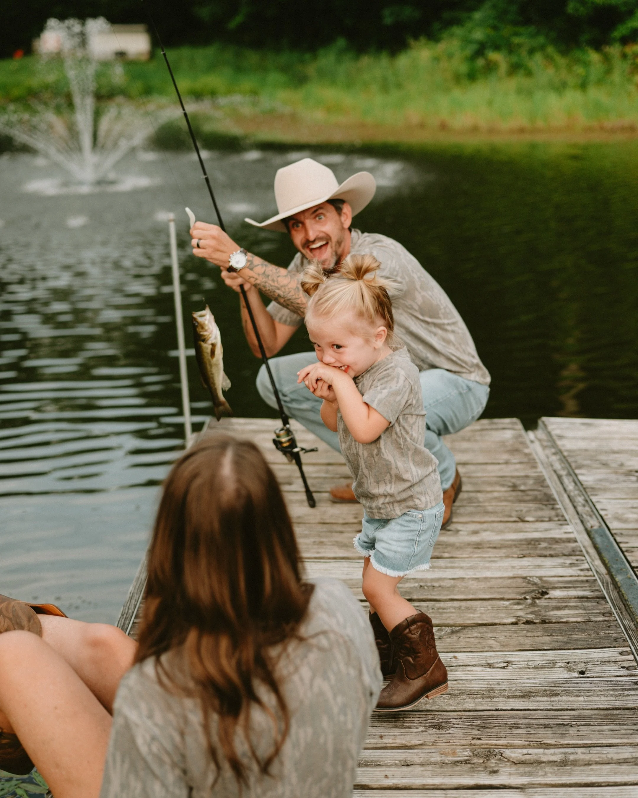M Family, part 2. Catchin fish, tree swings, chickens, and gravel roads. 🤍

#ashleywestfamilies