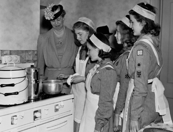  The Maplewood Girl Scouts present Honorary judge Eleanor Roosevelt with their ancho-infused seitan vegetarian entry at the 1939 Maplewood Chili Cookoff. 