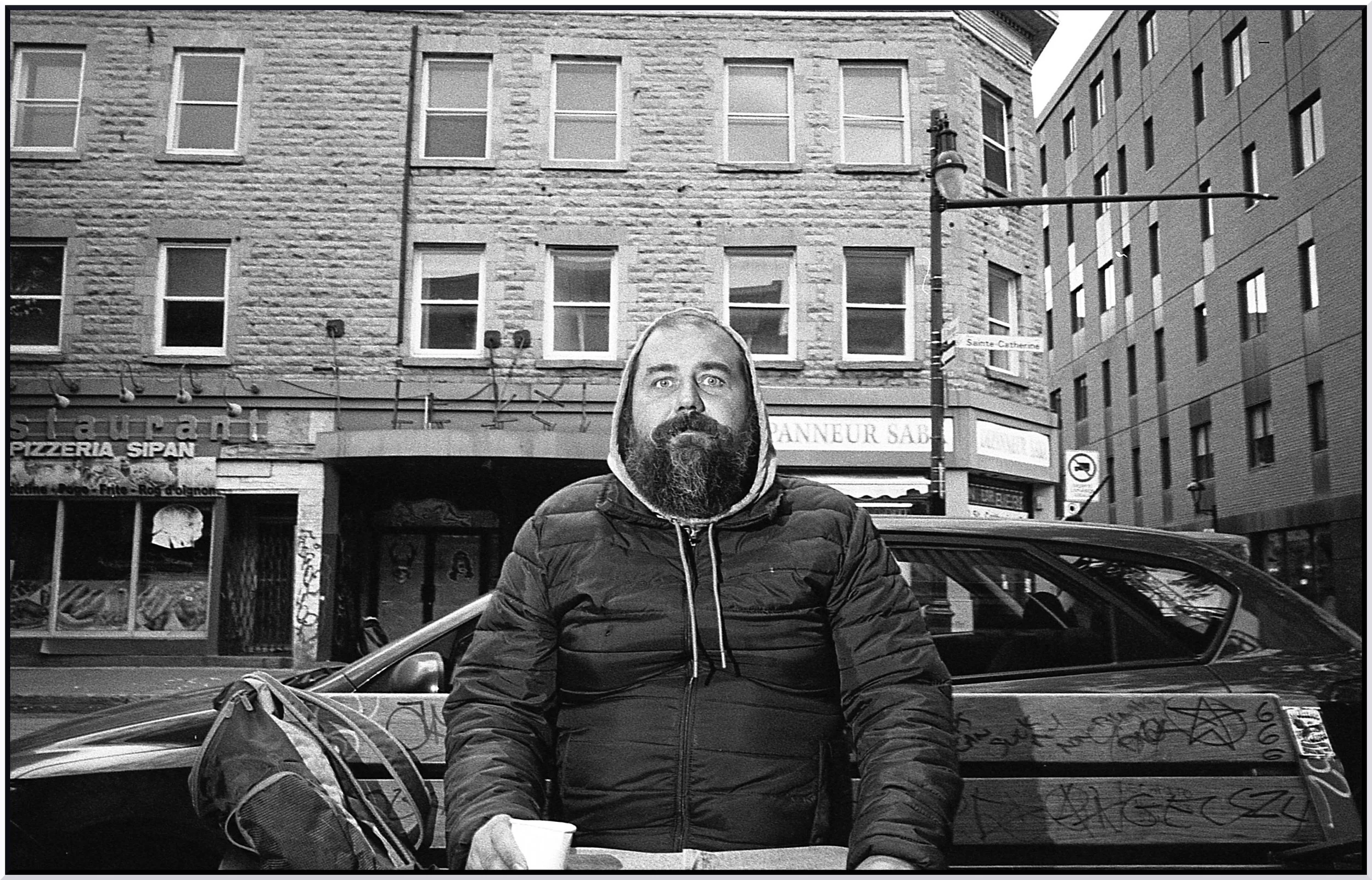  Montreal // Leica MP // Summicron-M 28mm // Kodak Trix 400 