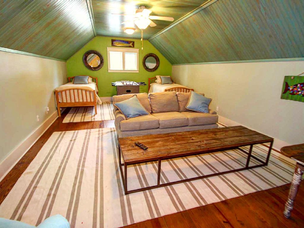 Playroom - BEFORE