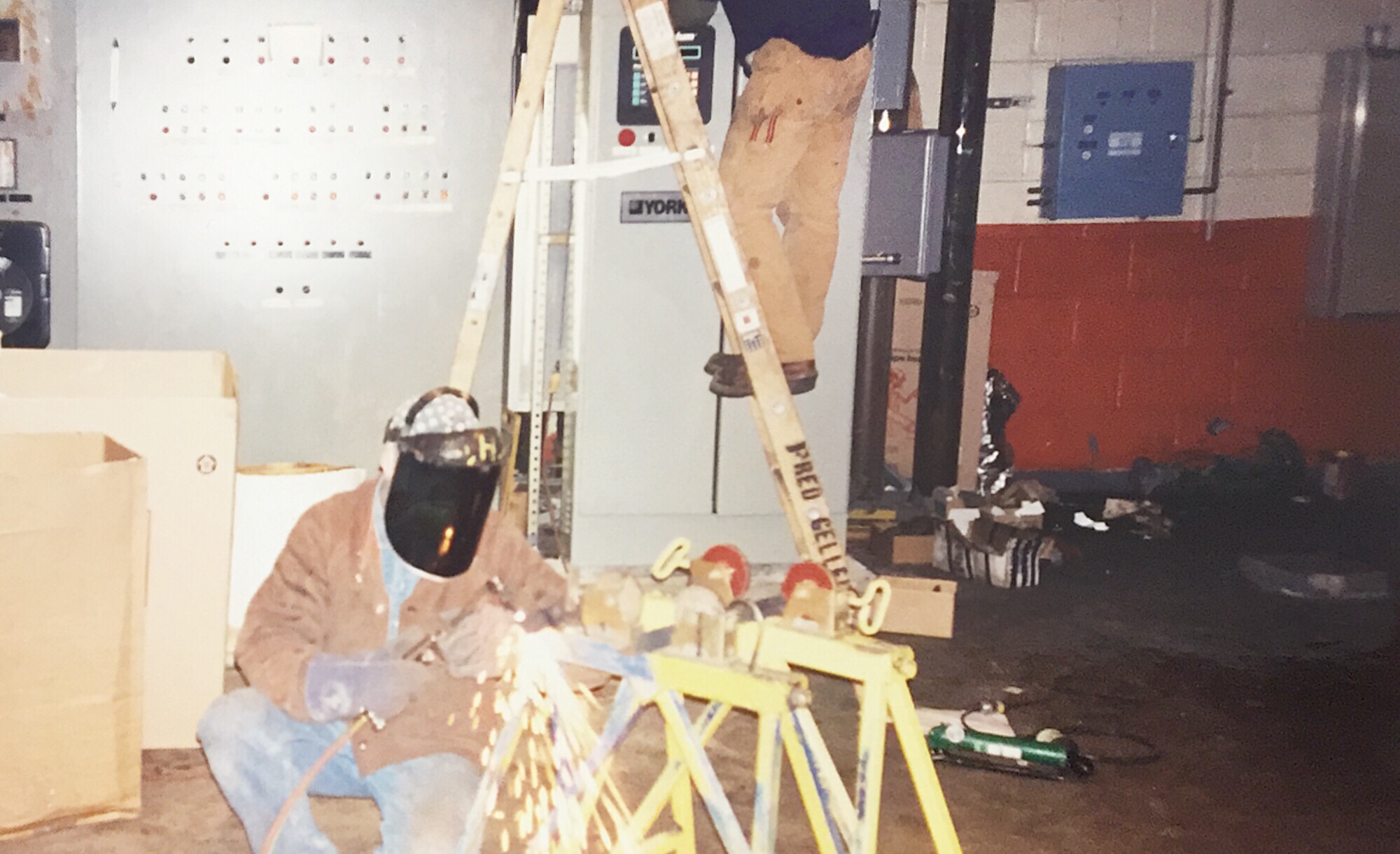 JDP Pipefitter Welding Pipe on a Pipe Stand