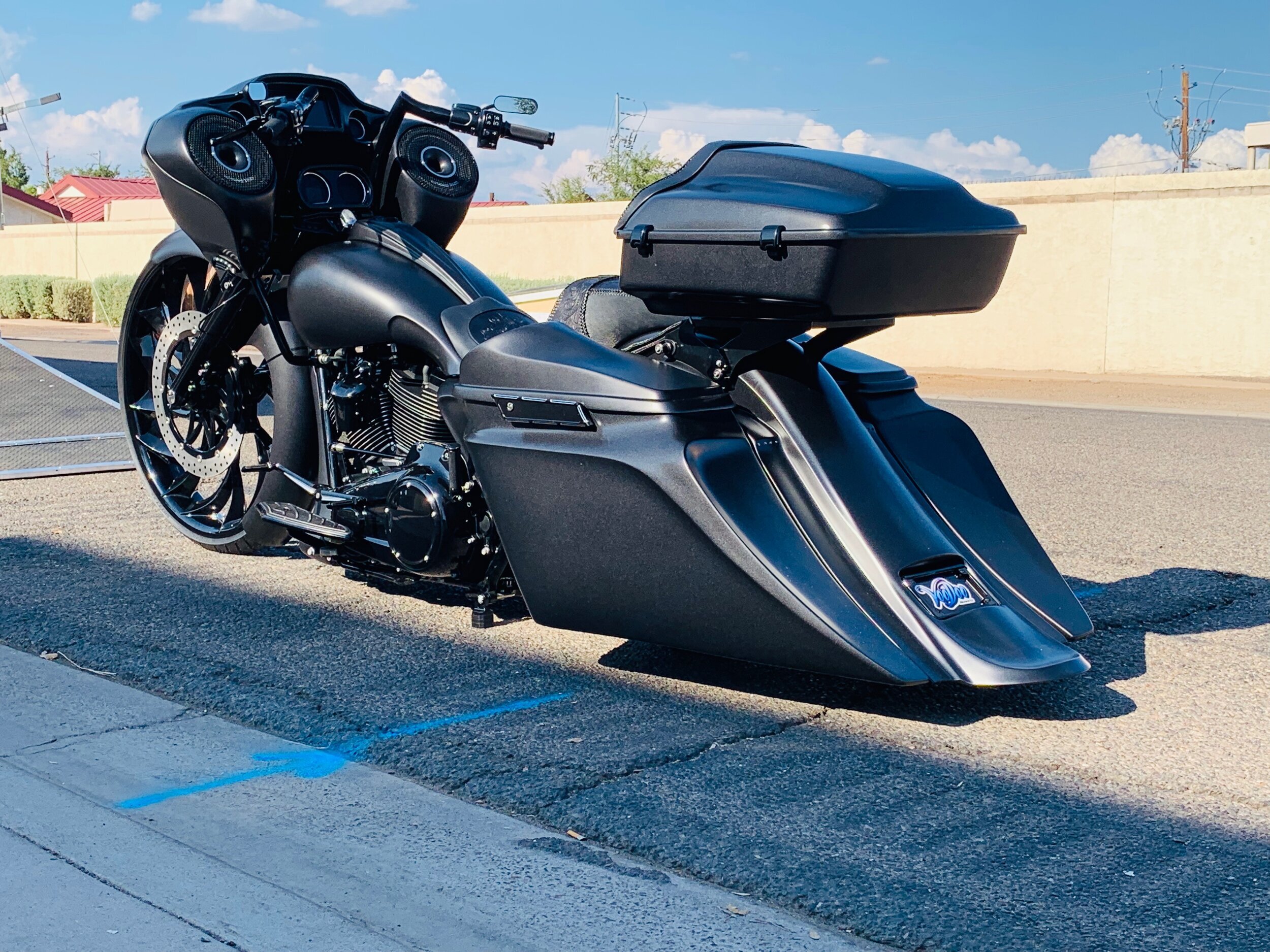 street glide tour pack with speakers