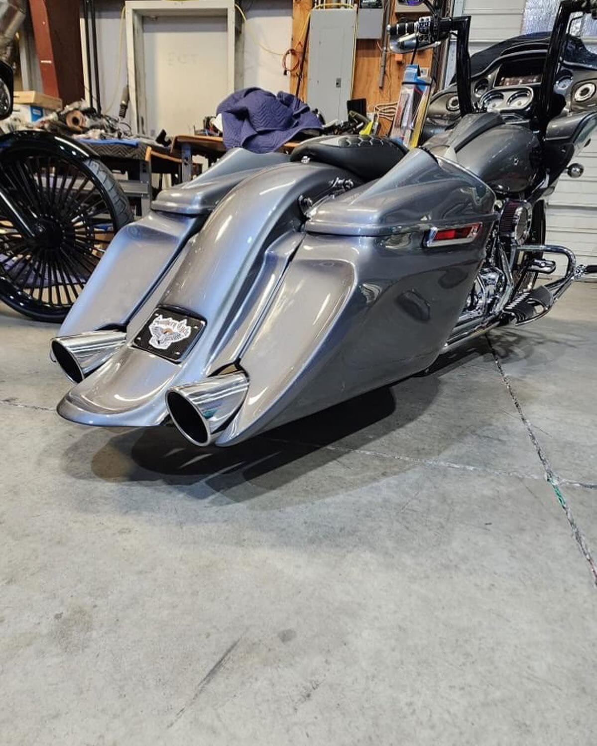 Southern Cycle Inc - Wraith dual Exhaust.jpeg