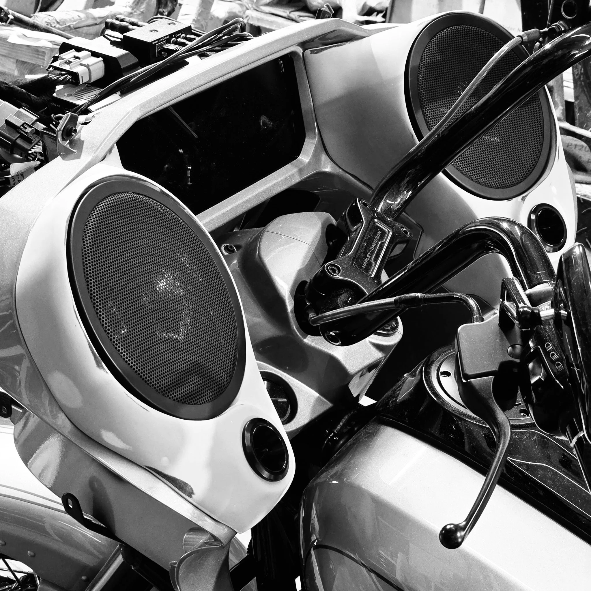 *NEW* 2024+ 8" Road Glide Pods