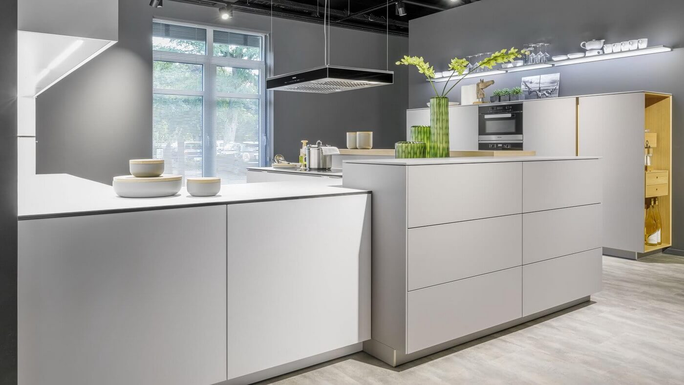 WARENDORF-Light-modern-kitchen.jpg