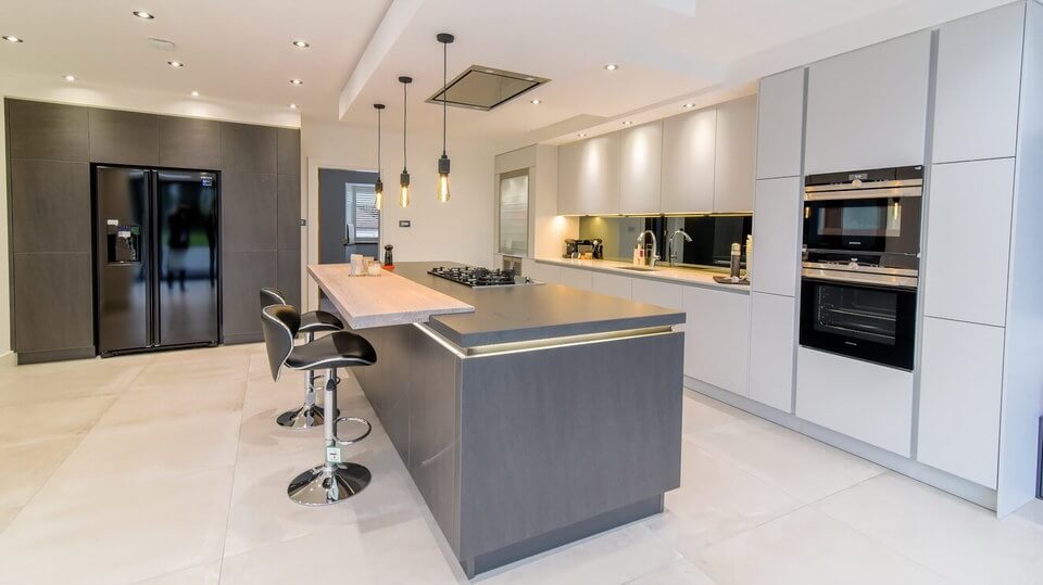 Mirror-Finish-Kitchen-Spalshback-London.jpg