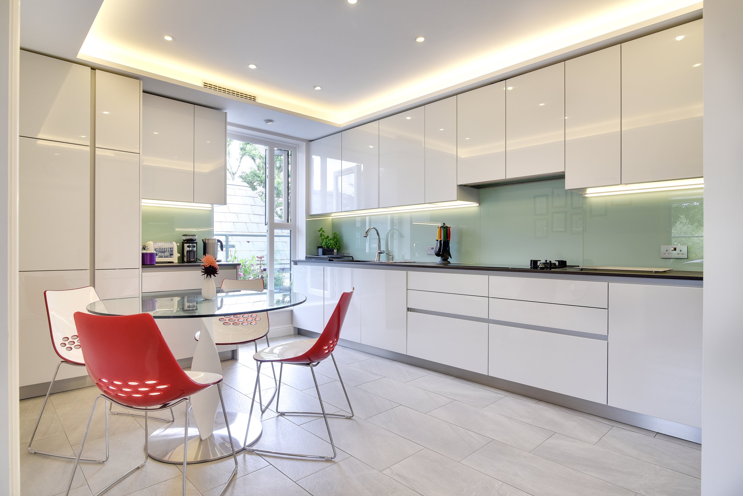 High Gloss or Matt Kitchen: Which One is Right for You? — Moiety Kitchens
