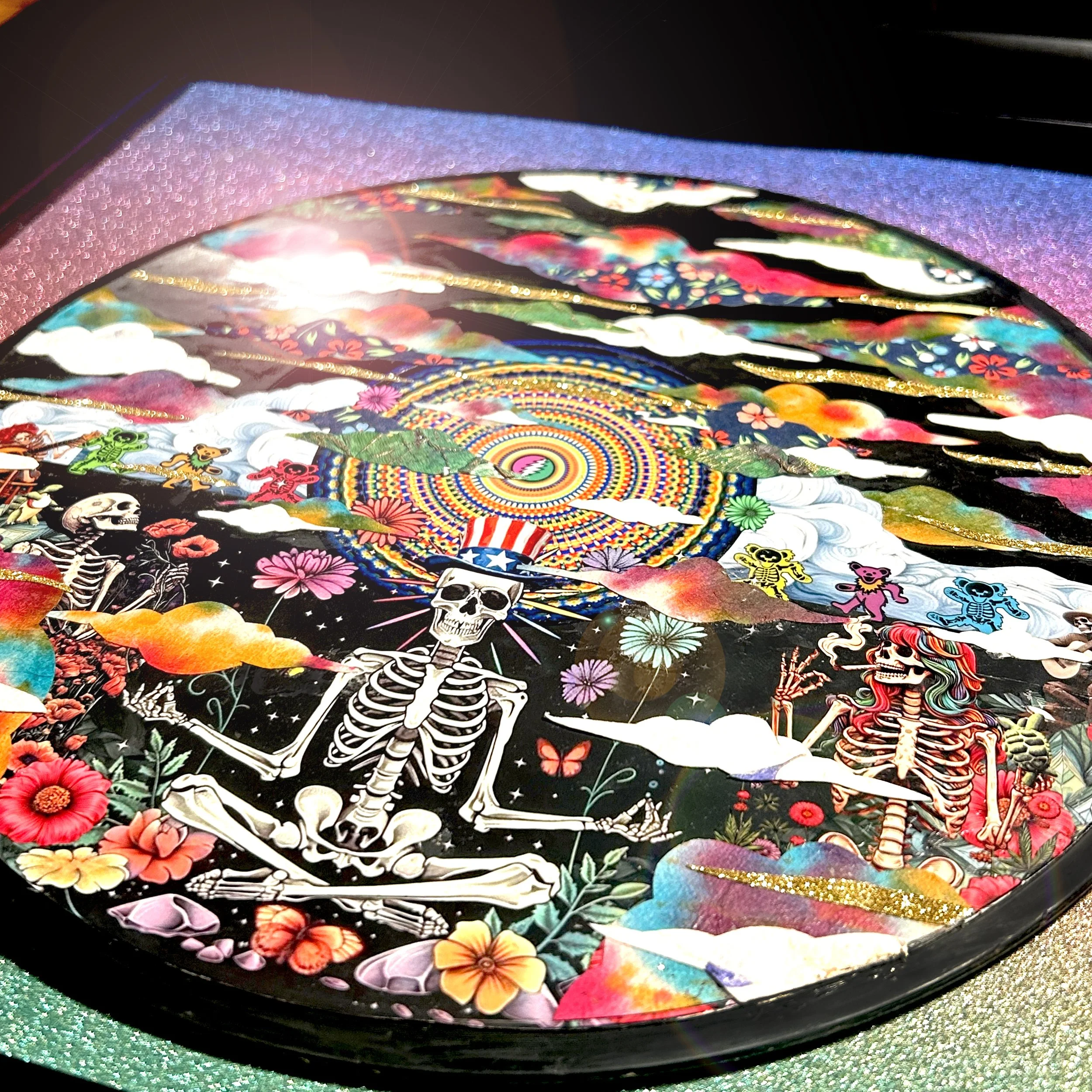 OTR-GDE-VA-001_(Grateful Dead)_10 in dia_angle.JPEG