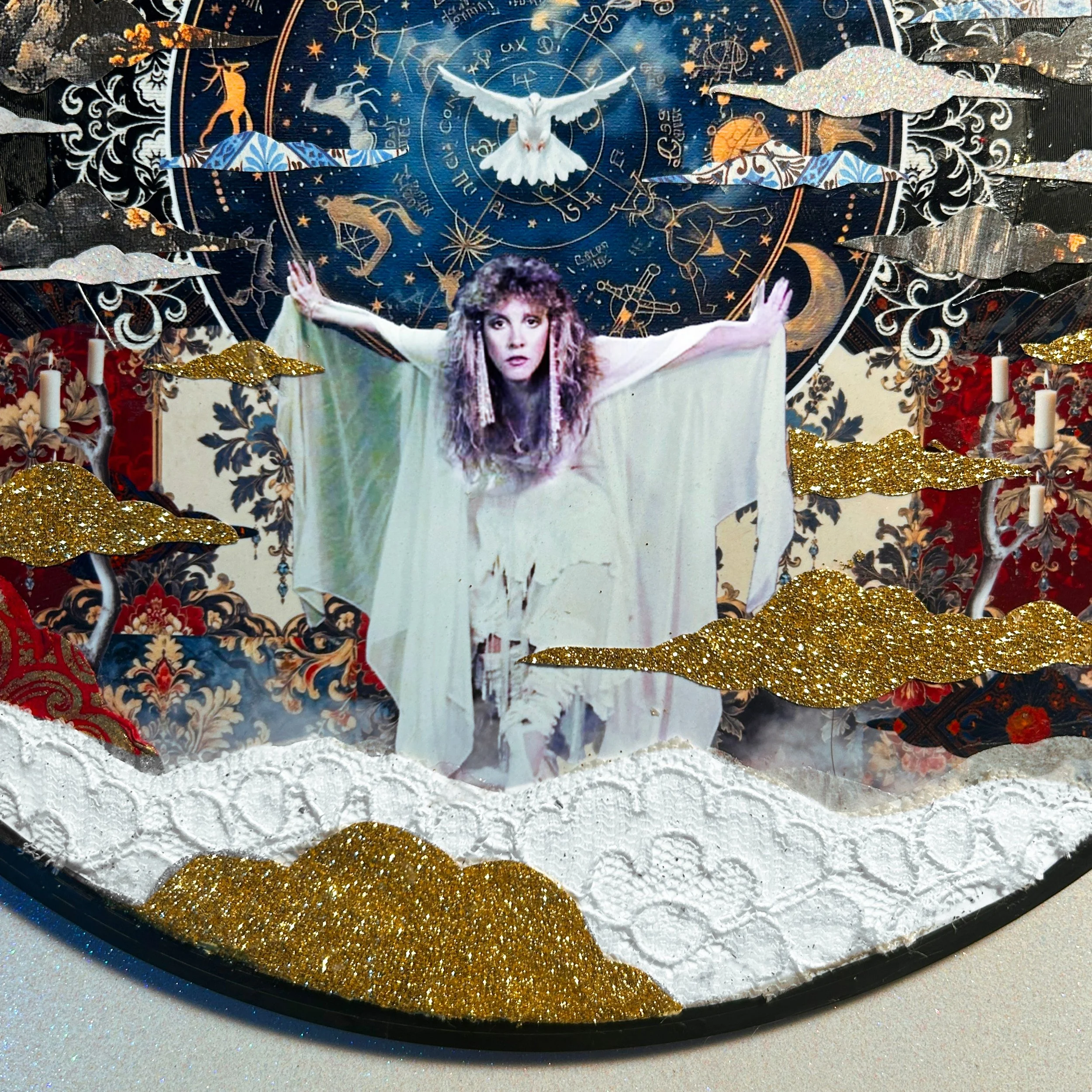 OTR-SNI-VA-001_StandBck(Stevie Nicks)_10 in dia_Detail.jpg