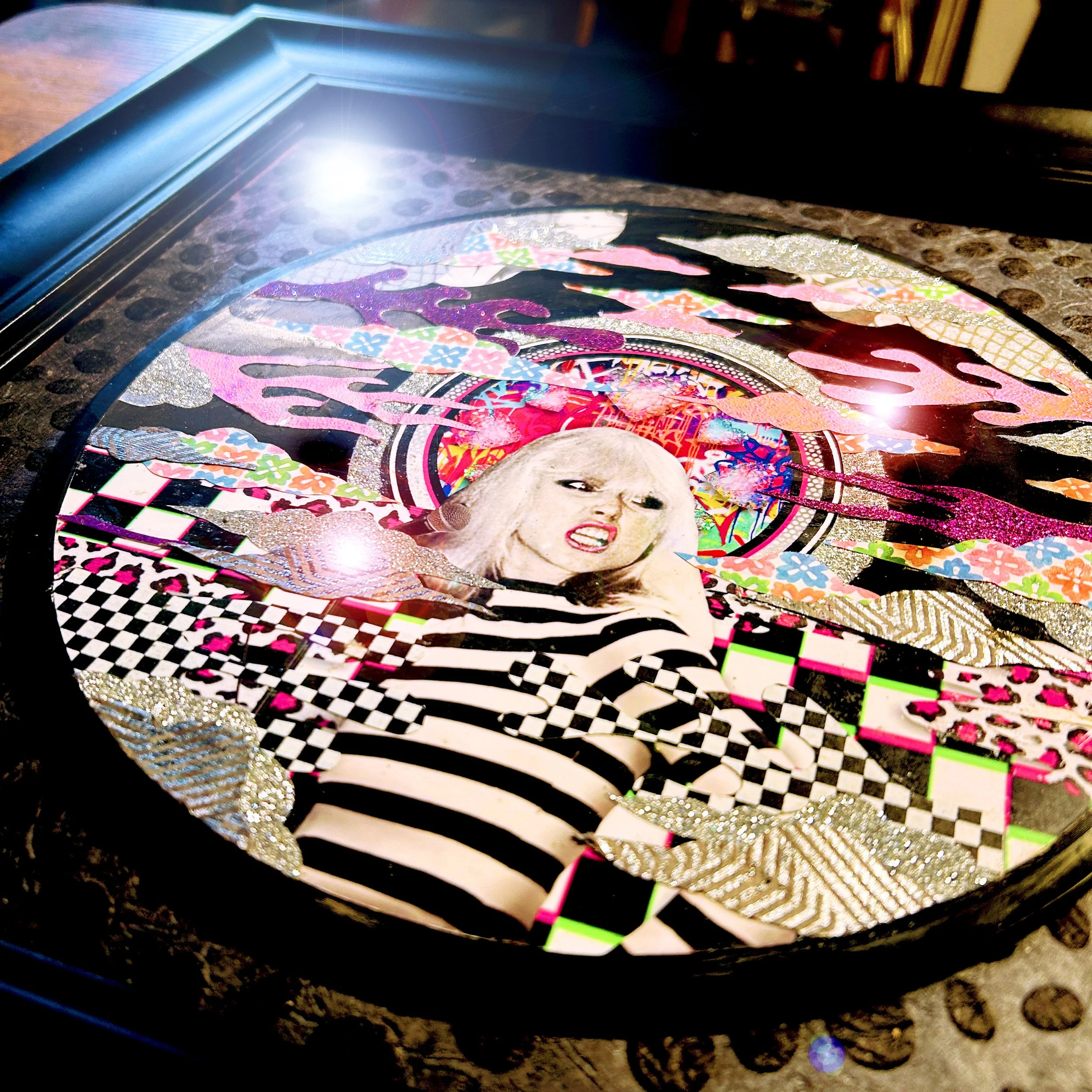 OTR-BLO-VA-001_GonnaGetYa=ou (Blondie)_10 in dia_angle.JPEG