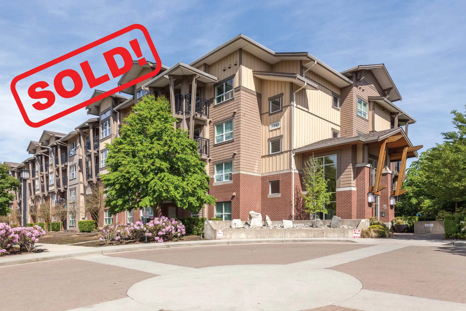 412-5885 Irmin Street sold for: $455,000 1 Bed | 1 Bath | 613 SF
