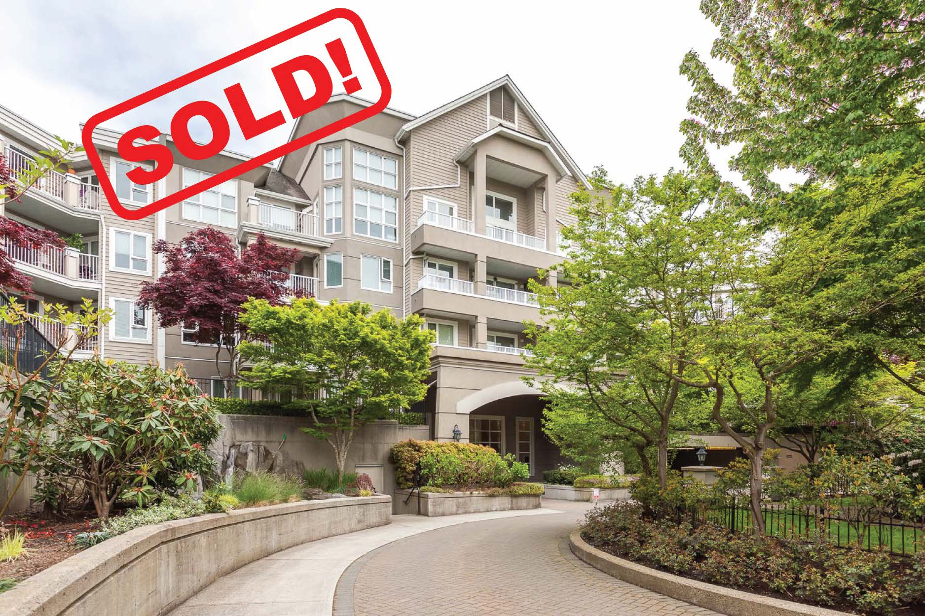 121-5888 Dover Crescent SOLD FOR: $410,000 1 Bed | 1 Bath | 841 SF