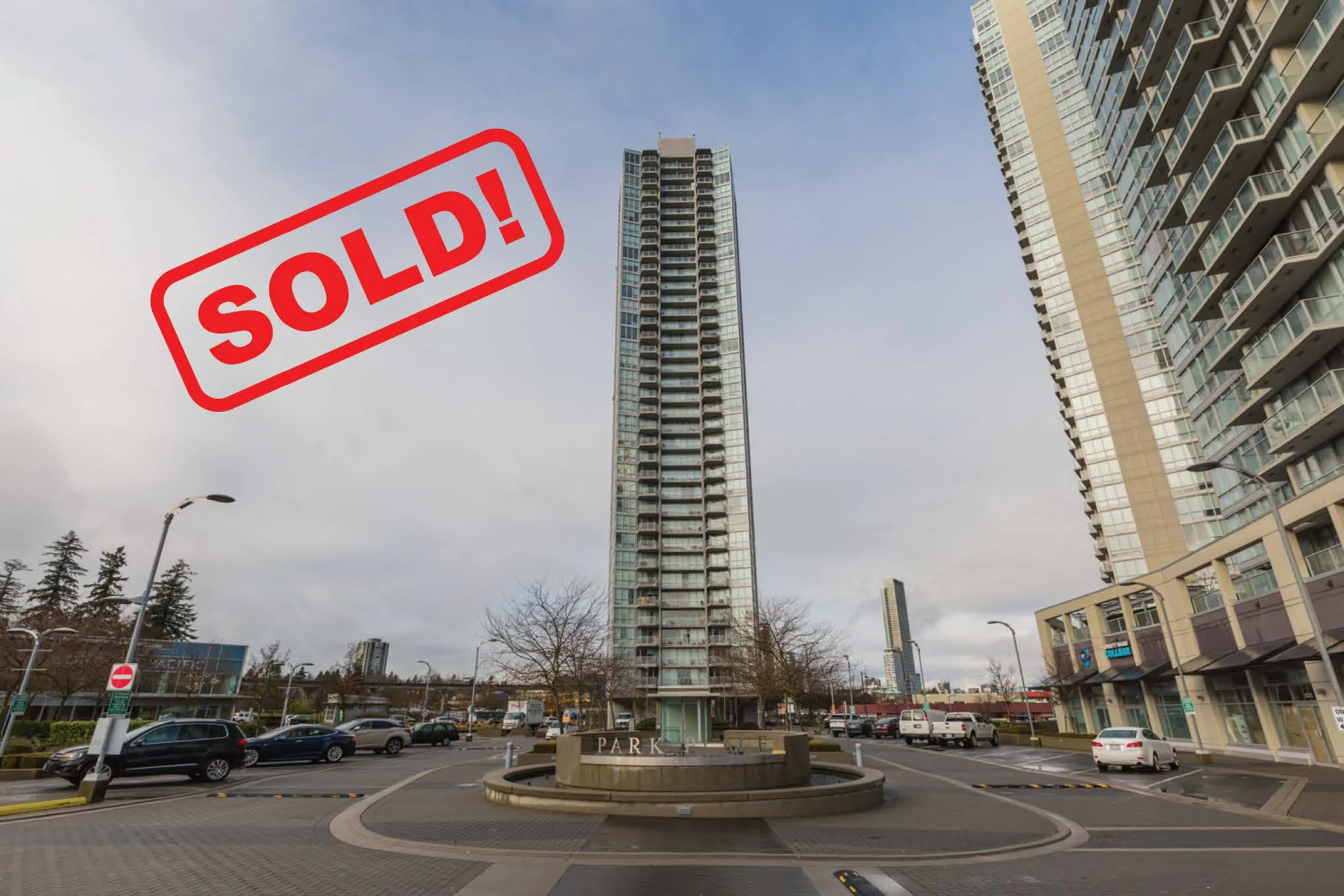 3306-13618 100 AVENUE SOLD FOR: $372,000 1 BED | 1 BATH | 579 SF