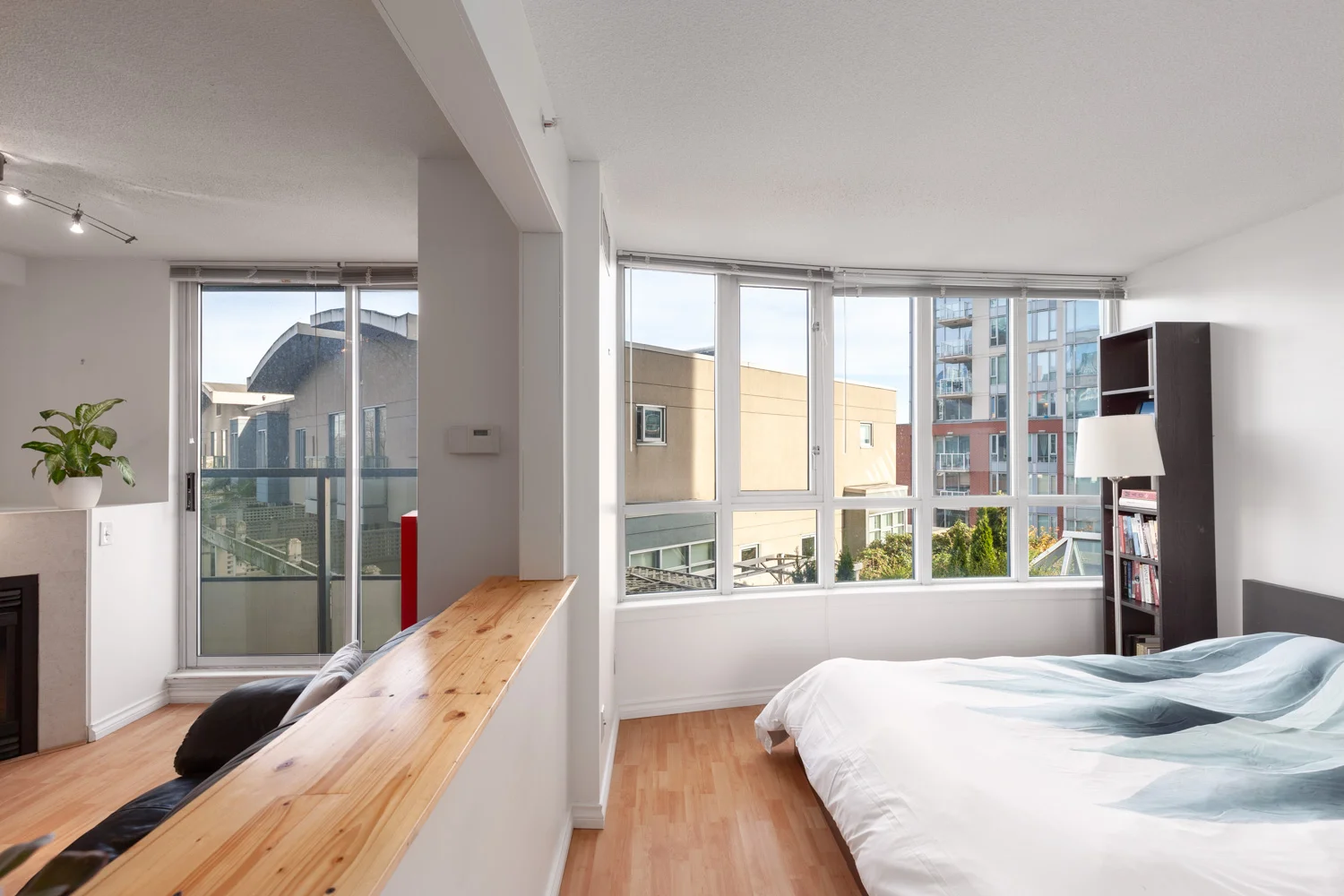 606-63-Keefer-Place-Web-17.jpg