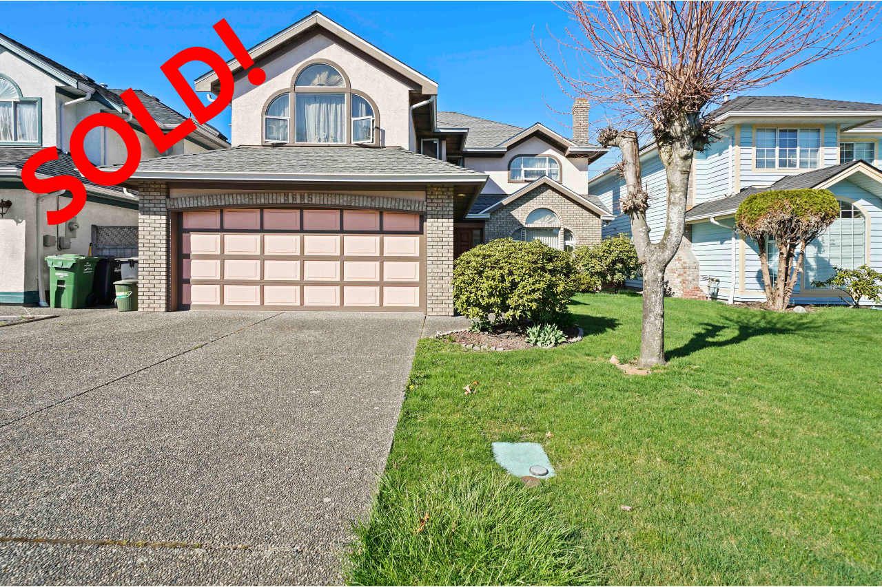 3695 CUNNINGHAM DRIVE SOLD FOR: $1,330,000 5 BED | 3 BATH | 2711 SQ FT