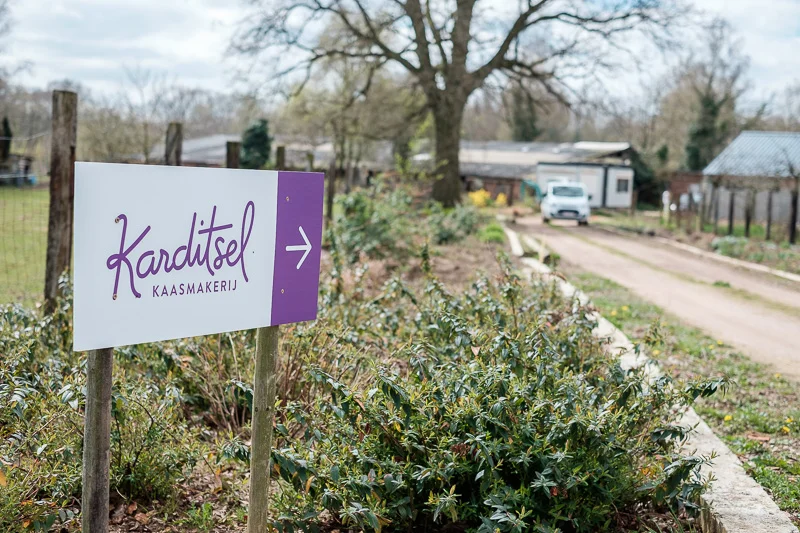 Wegwijzer-kaasmakerij-karditsel.jpg