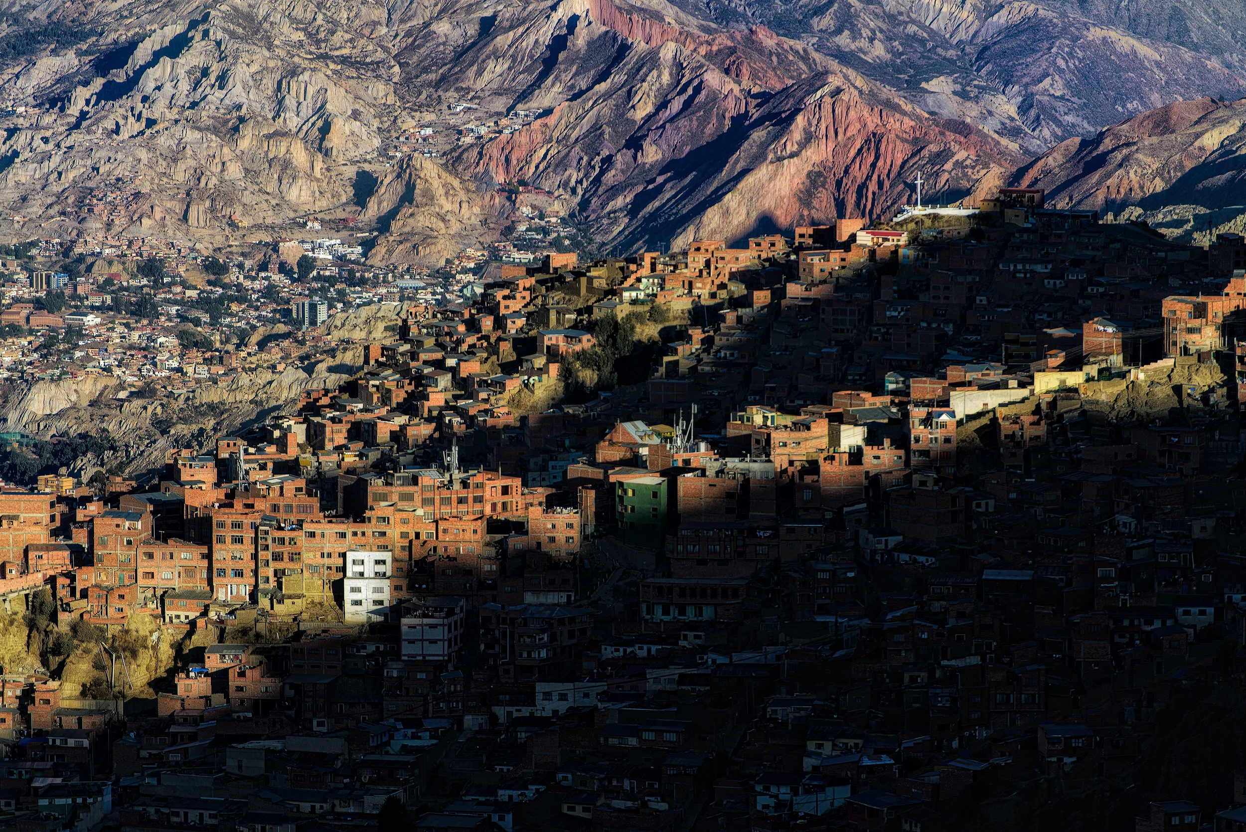 La Paz Hillside Neieghbourhoods are built all the way up the side of the crater that contains the incredible city of La Paz