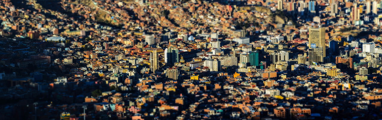 Tilt-shift-perspective-of-downtown-La-Paz.jpg