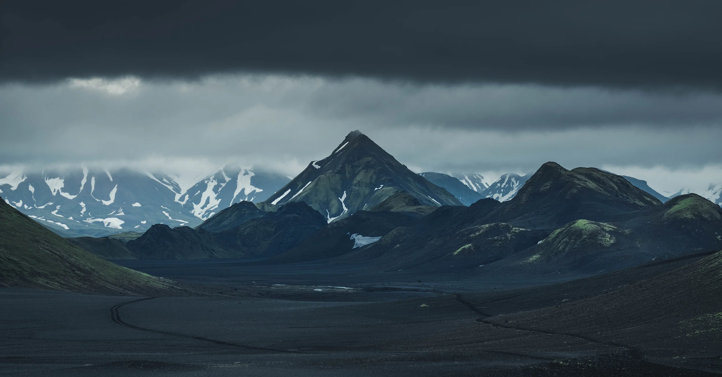 The peak of Storasula seen from Enstrur