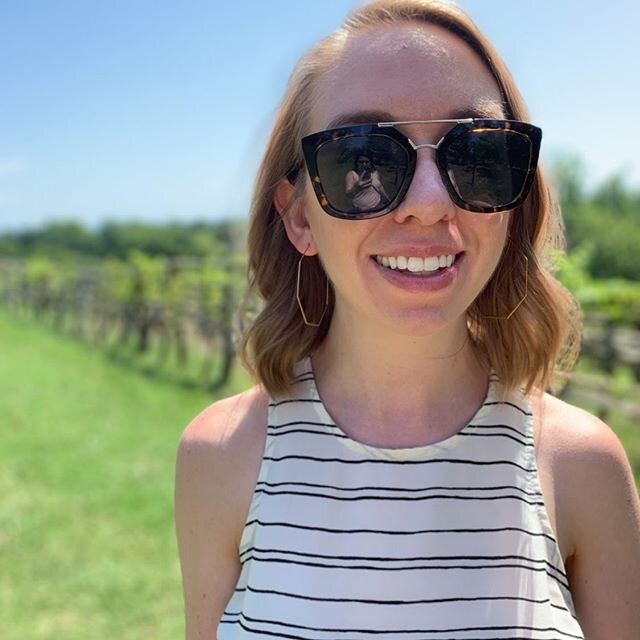 Time to meet the Wine Mouths! First up, @surelyyoujess. 
1. Hi! I&rsquo;m Jessica, aka &ldquo;JMo&rdquo; aka &frac12; of the Wine Mouths. 
2. I&rsquo;m a speech therapist with a background in chemistry. 
3. I have a 2 year old son. His first sentence