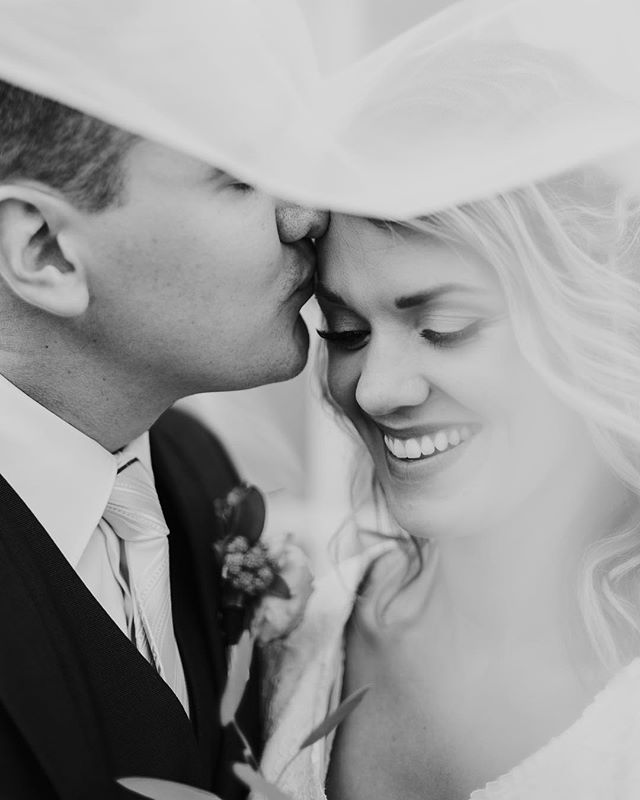 There is something so dreamy about veil shots. I just can&rsquo;t get enough of them 💕