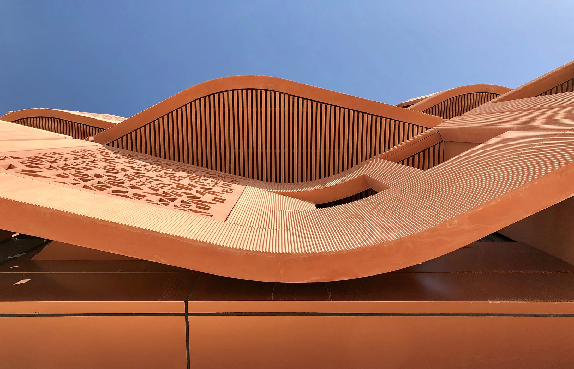 masdar project image_0001_shutterstock_1395415244.jpg