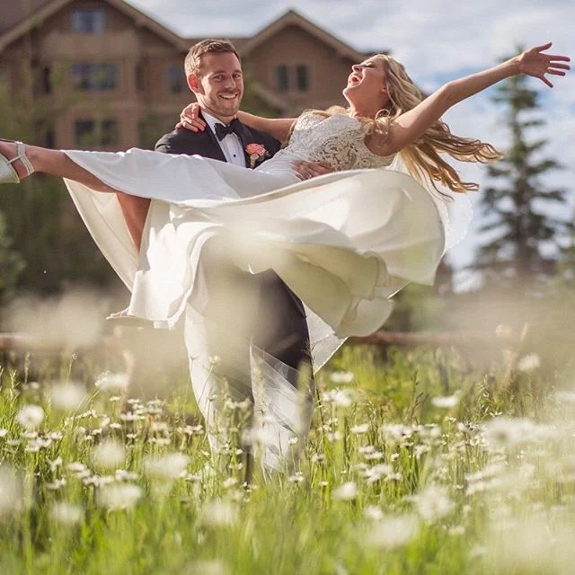 One of the best parts of our job is seeing the wedding come to life after months (and sometimes years) of planning. Bring on the Summer weddings ☀️ @brettbutterstein
@deervalley