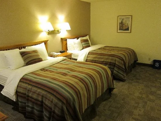 motel-room.jpg