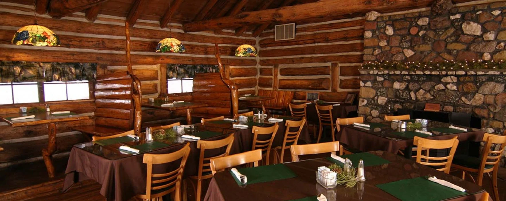 Dining Area.jpg