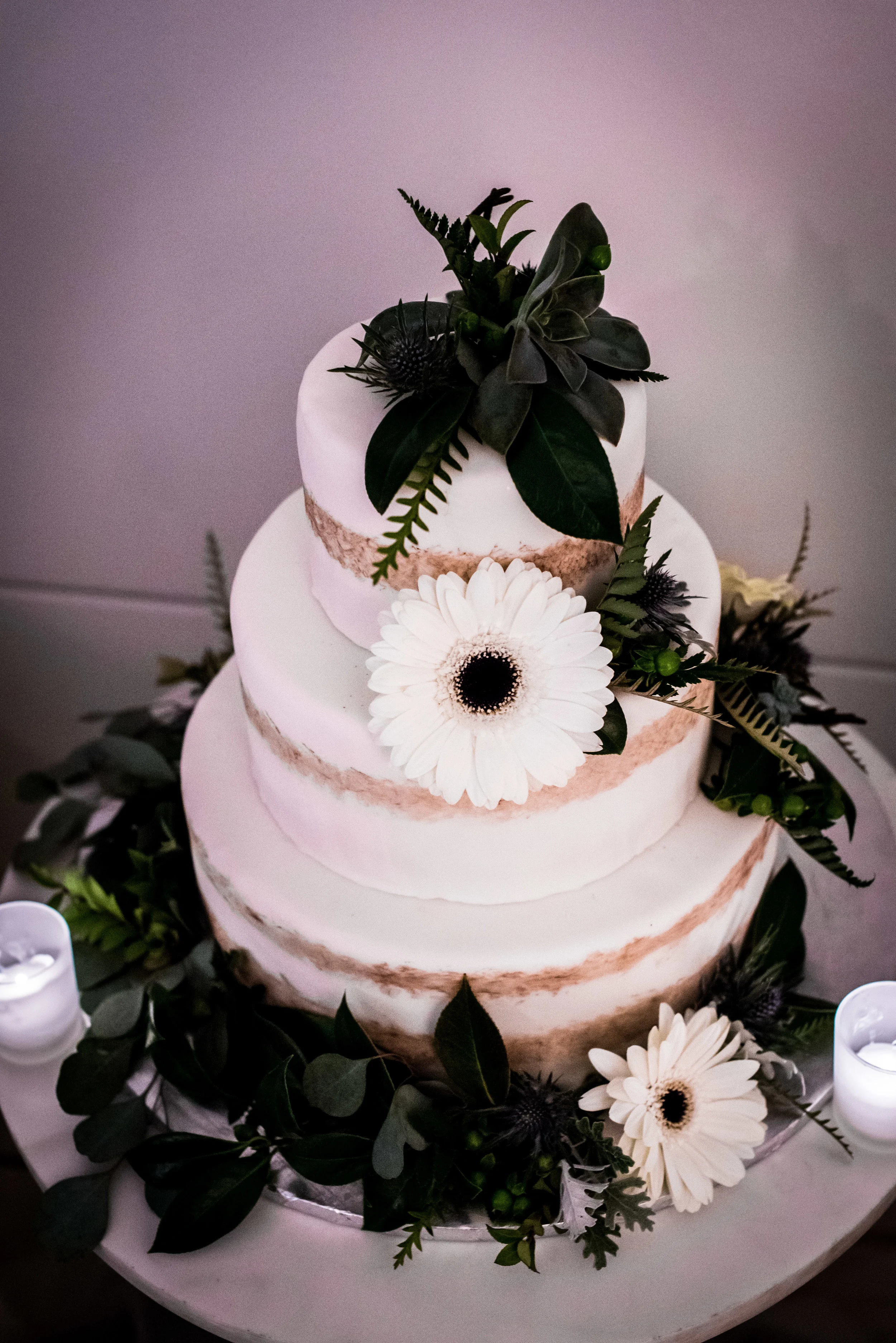 Enchanted desserts presented by the most talented bakeries in town. 