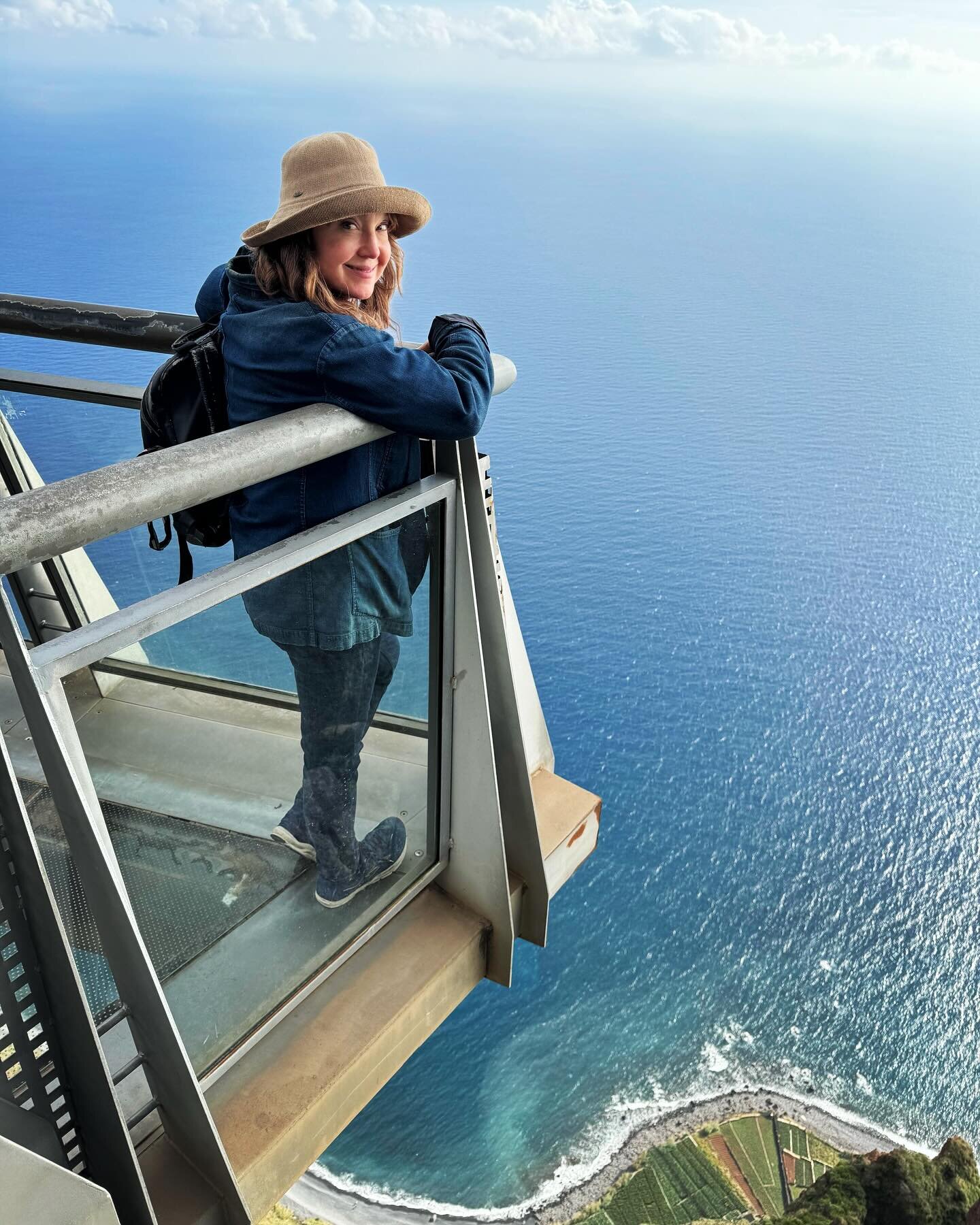 ⛰️580 metres, but it felt like 8 miles high! 😬
.
.
.
.
#fearofheights #viewingpoint #madeiraisland #dontlookdown #wintersun