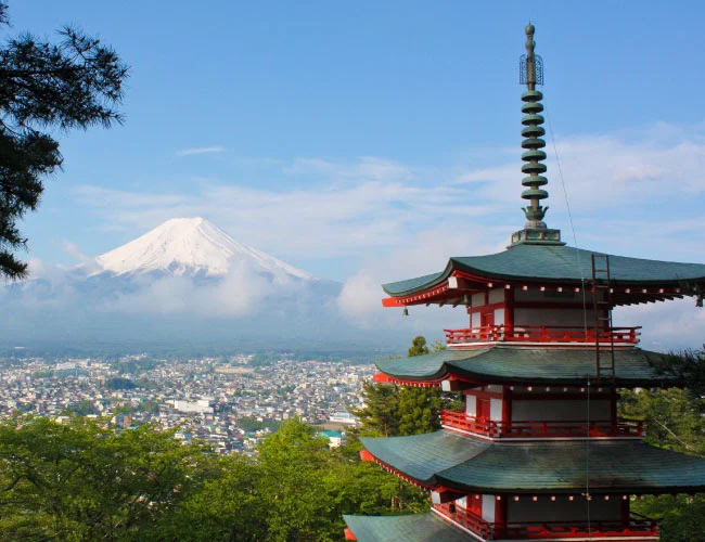 CLIMB MOUNT FUJI FOR THE SUNRISE.jpg