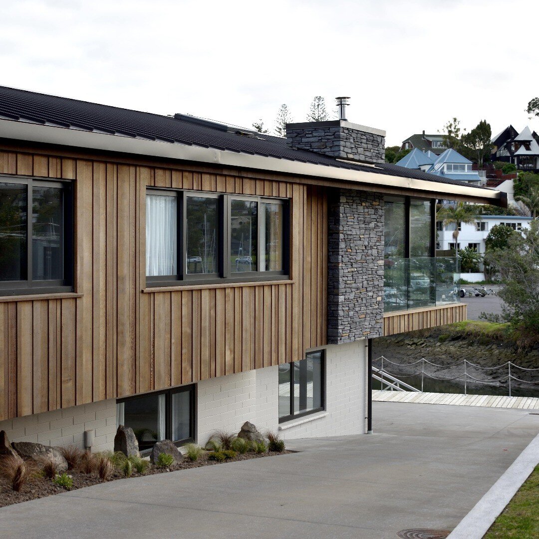 Very happy with the newly completed project at Milford Marina. The brief for this dramatic renovation was to improve the connection with the marina without impacting the delicate shoreline.
.
.
#nzarchitecture #dontmoveimprove #architecturaldesigners