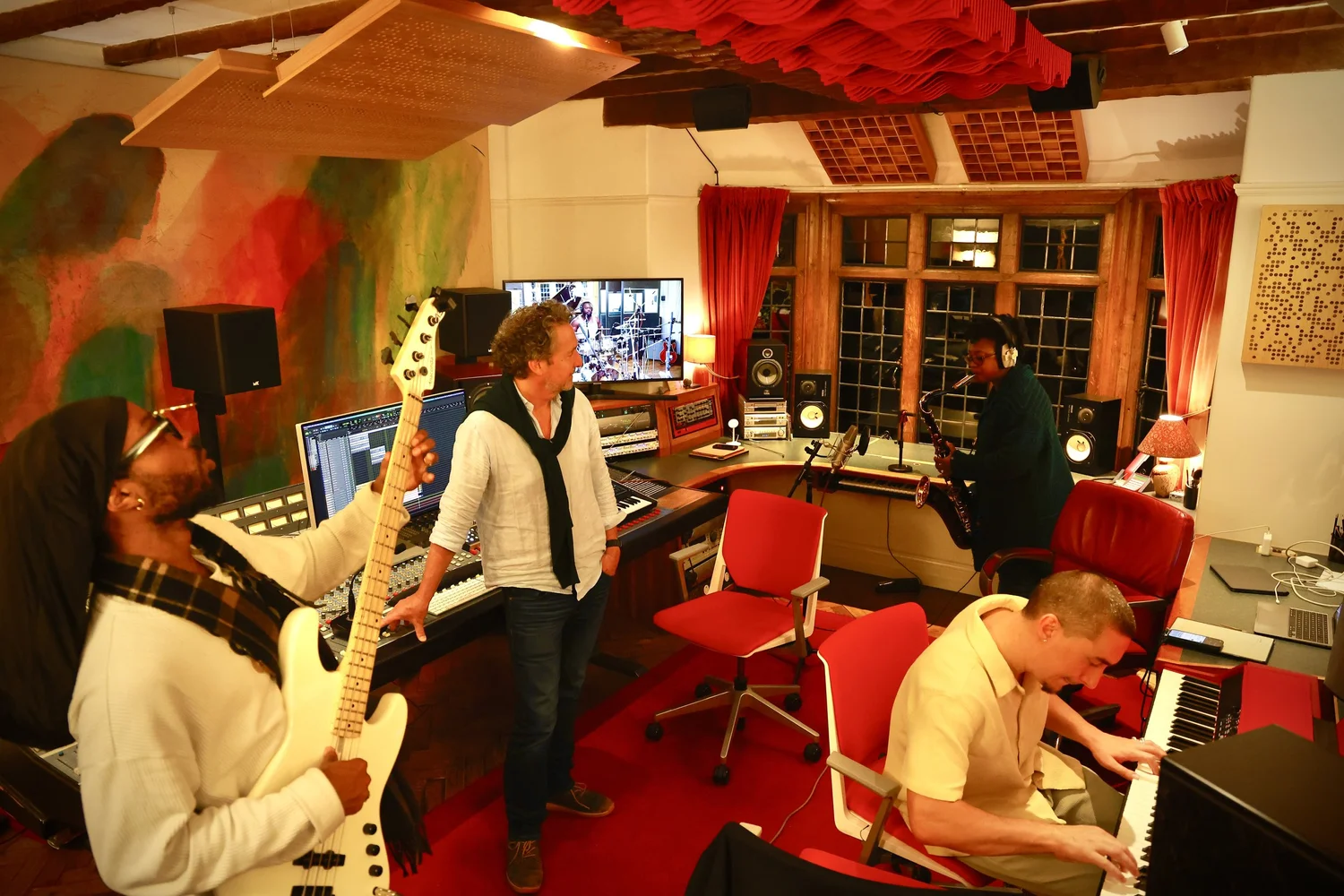 Curtis with YolanDa Brown and her band during her recording session.
