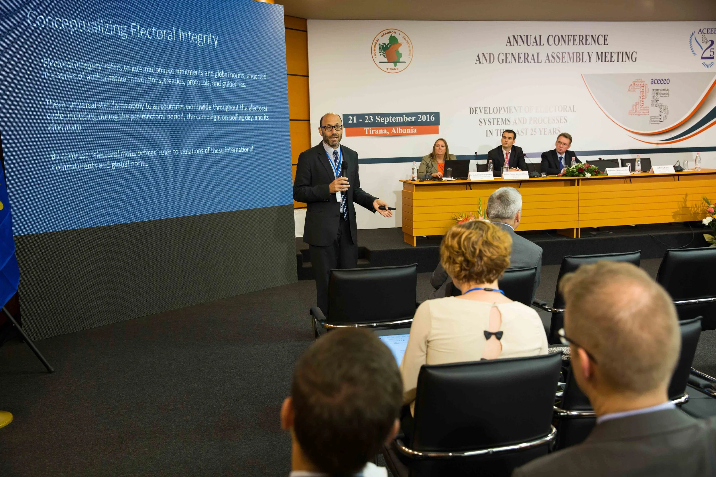 Professor Jeff Karp presenting EIP at ACEEEO, Albania