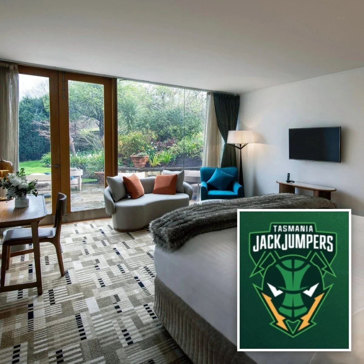 Stay &amp; Play: Islington Teams Up with the JackJumpers