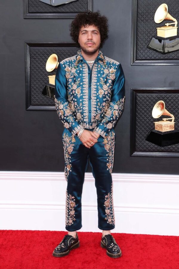 bb grammys 2022.jpeg