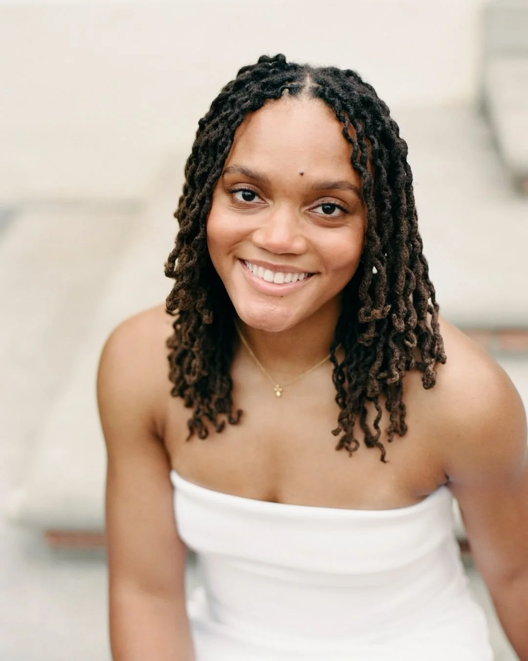 Twenty-two years ago, the morning after Thanksgiving and three days before being forcefully evicted, Baby Number Three made her appearance on her own terms.

Impeccable timing.
Not wanting to be a bother for Thanksgiving.
But also making sure Daddy m