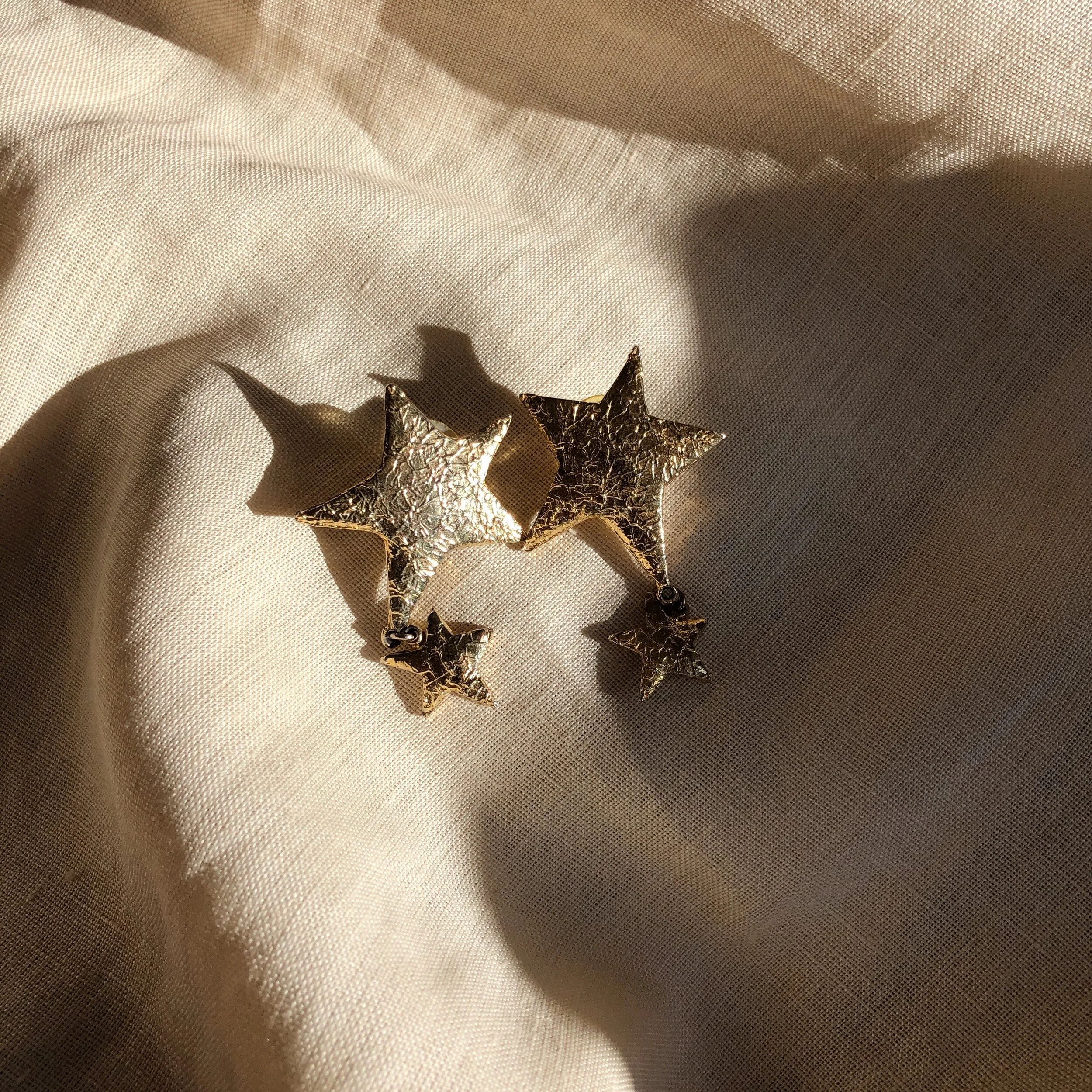 Vintage - Textured Gold Star Earrings