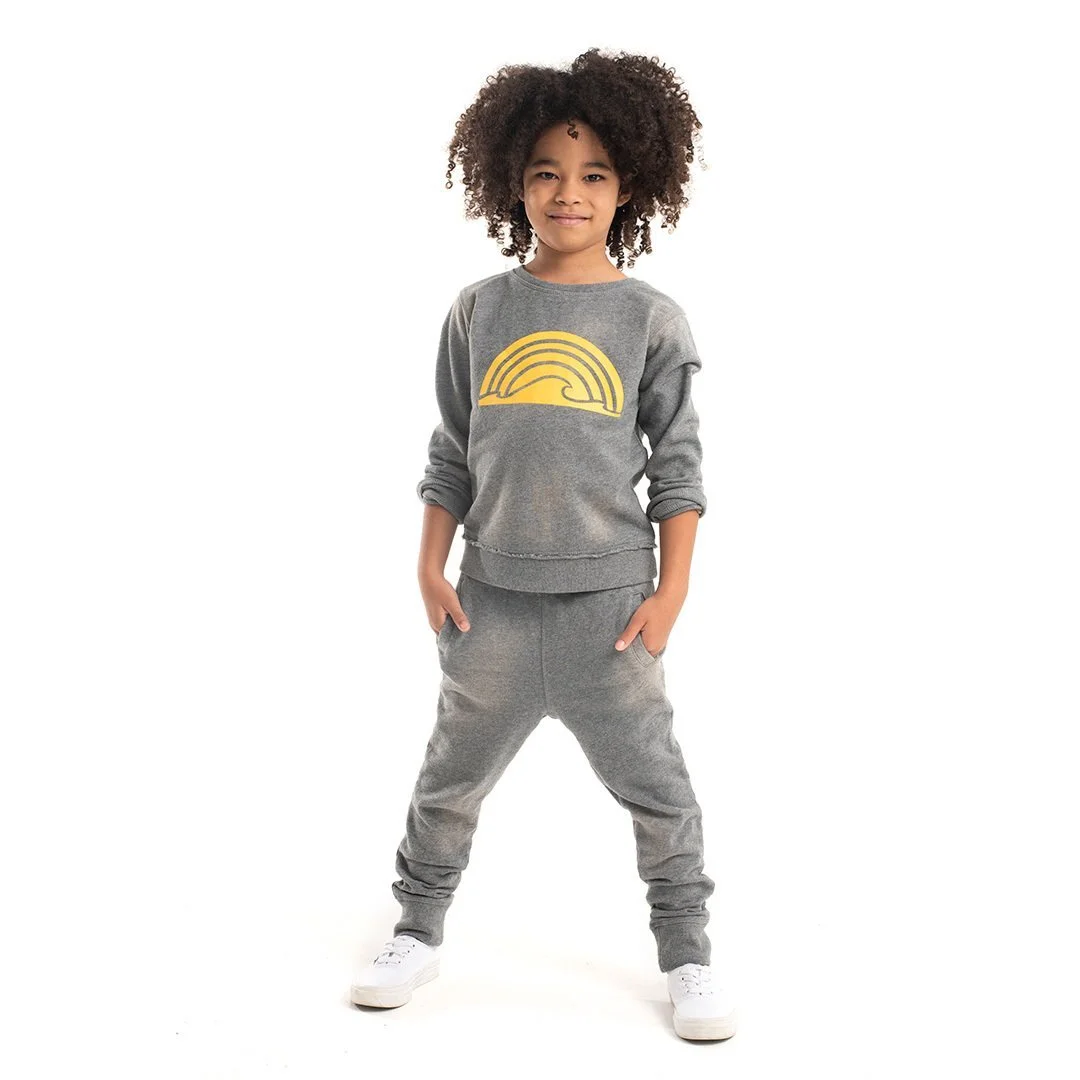 Faherty_Grey_Sweat_model_17c4ad84-953a-428e-844c-ae4818bbdd55_1800x1800.jpg