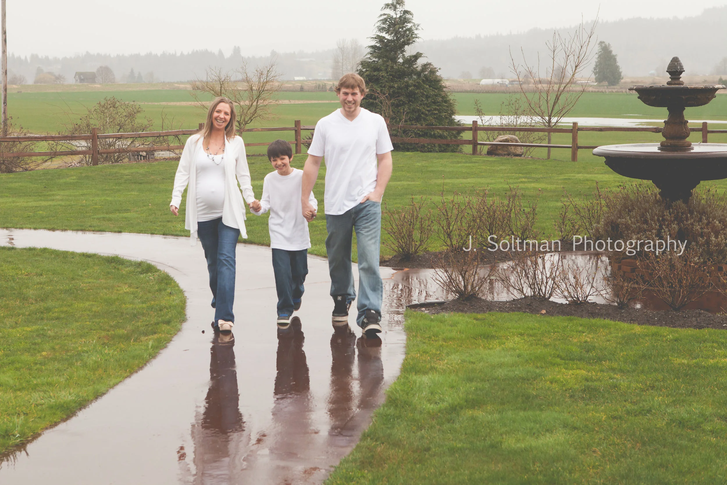 The Hale Family: Snohomish Maternity