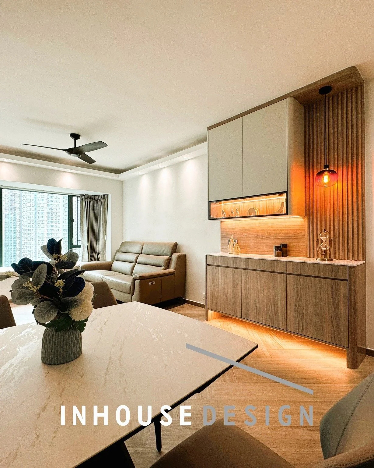 🏡寶琳新都城｜面積 735 呎 

現代風3房大改造！胡桃木の沉穩美學 ✨
舊屋大翻新！打通3房變「寬敞大套房」，空間感瞬間升級 🌟

🔸 全屋主打 #胡桃木質感 配搭石紋細節
🔸 燈光設計「不光不暗」營造療癒氛圍
🔸 客廳+臥室同步溫柔木系語彙

「想要一個推開門就能徹底放鬆的家」！💫
-----------------------------------------------------------------------
為您用心打造安樂窩，立即查詢獲取免費諮詢。
💬 Wh