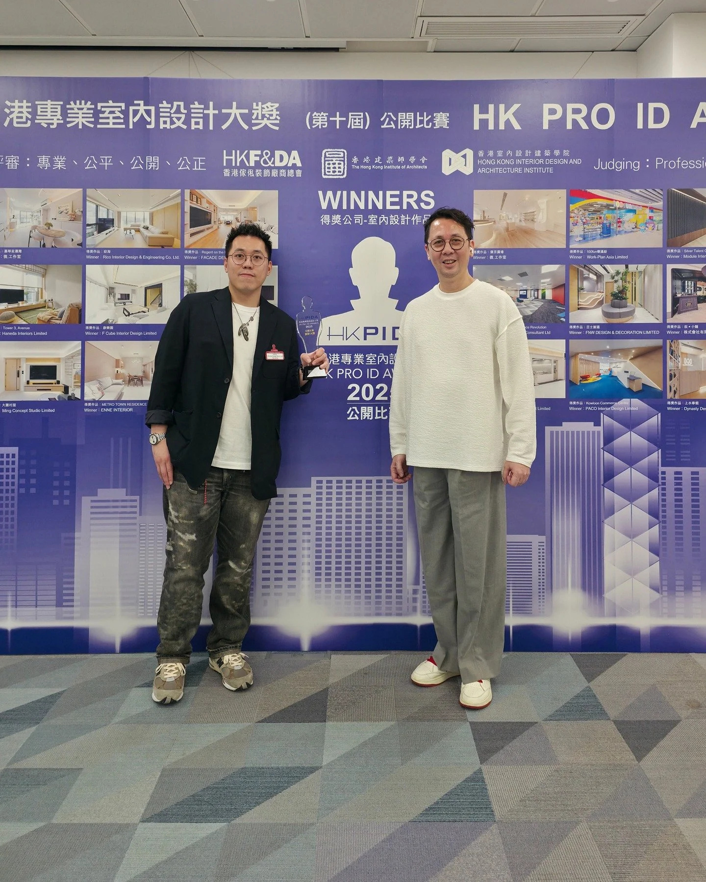 非常感謝香港專業室內設計師協會再次對我們設計作品的認可，有幸連續三年獲得協會舉辦「香港專業室內設計大獎-公開比賽」頒發的設計大獎
同時非常感謝十年來客人對我們的支持及信任，令到我們能夠得到協會及大眾的肯定，我們必定會繼續努力提供優質的服務及為客人做出滿意的設計作品
---------------------------------------
Inhouse Design Studio Ltd. 是一間紮根於香港的室內設計及工程公司，�由多位對設計抱有熱誠及追求完美的設計師們主理客戶個案。我們擅