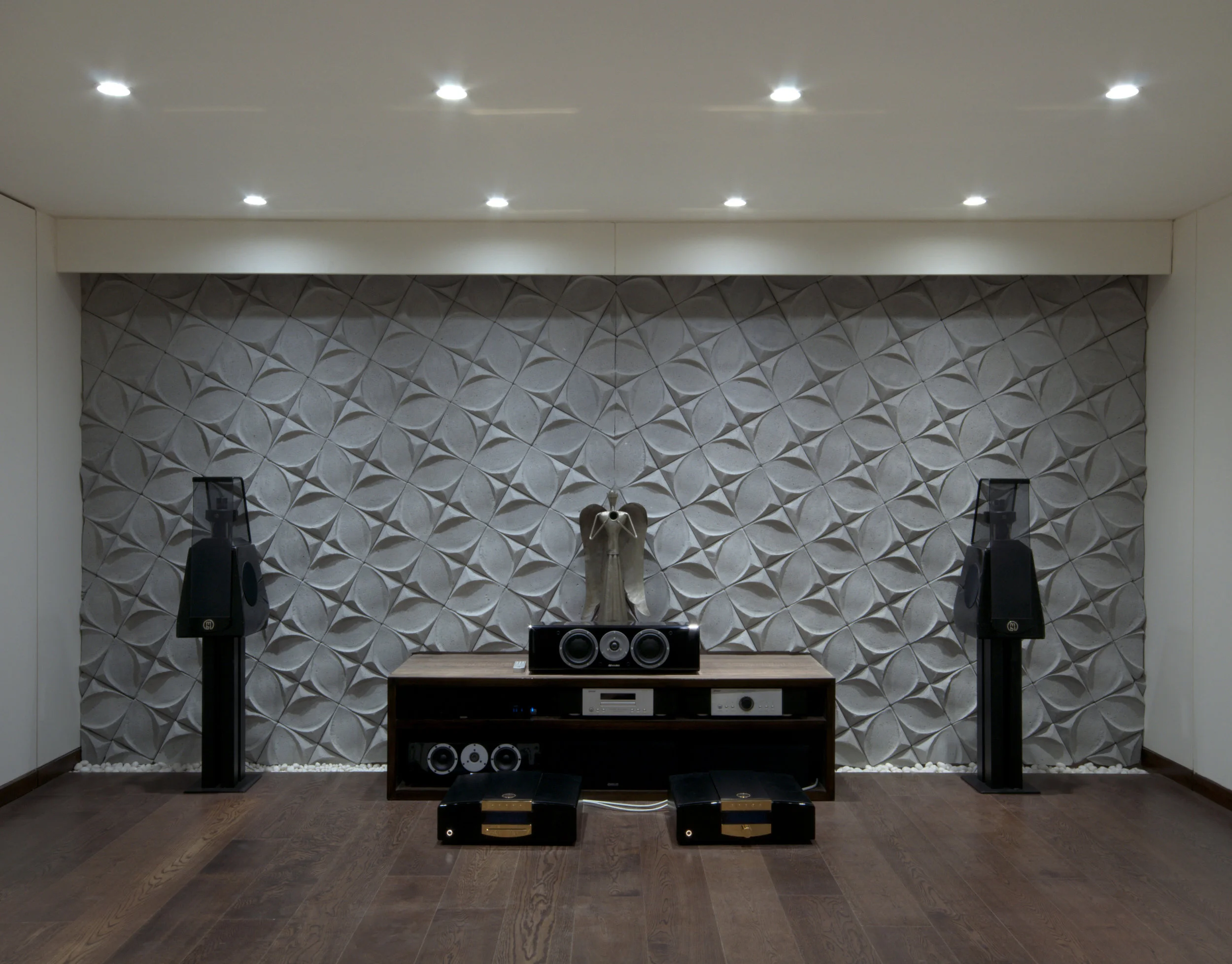 SHOWROOM 6.jpg