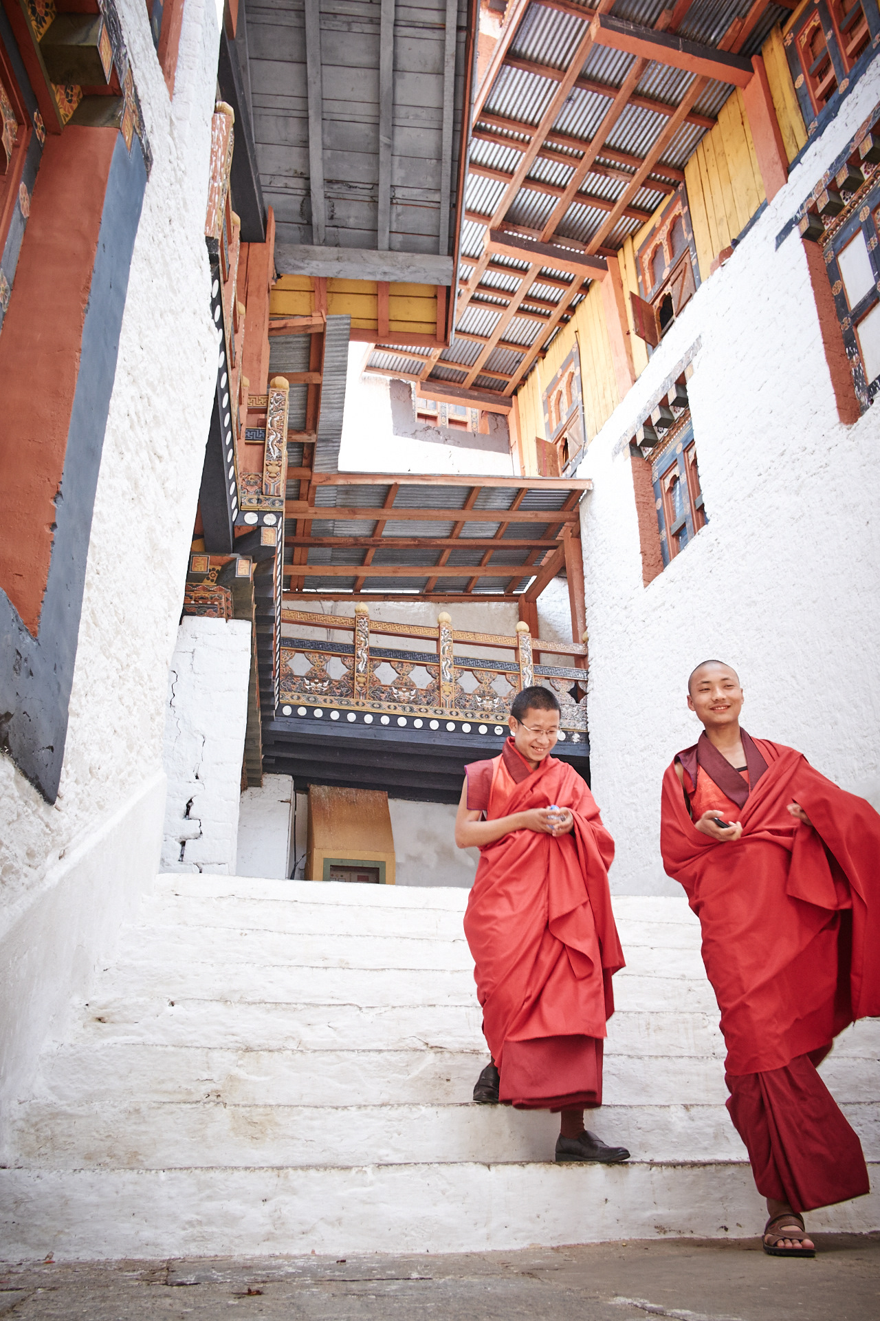 Meet the monks at Phunakha Dzong