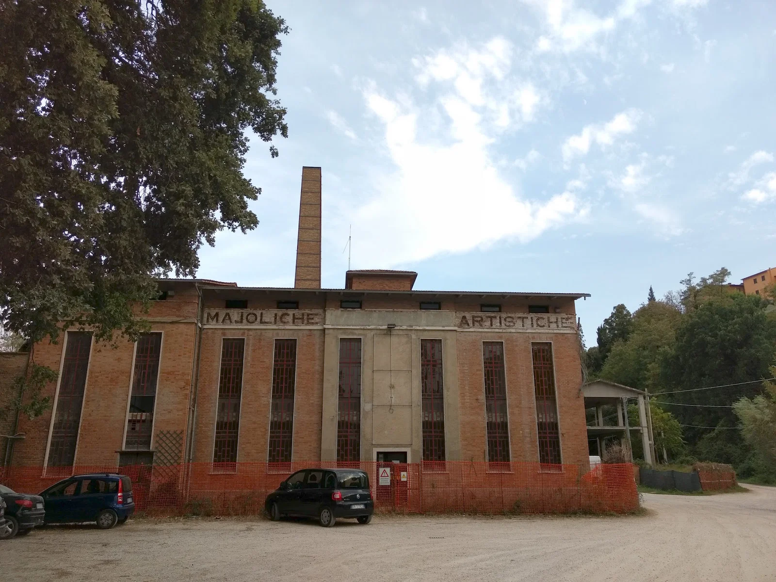 An old ceramic factory and supply store in Deruta where most of her material came from