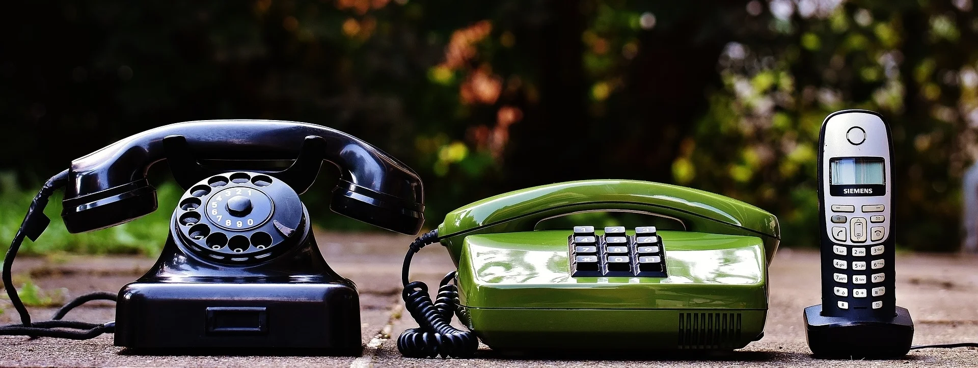 phone-1662188_1920.jpg