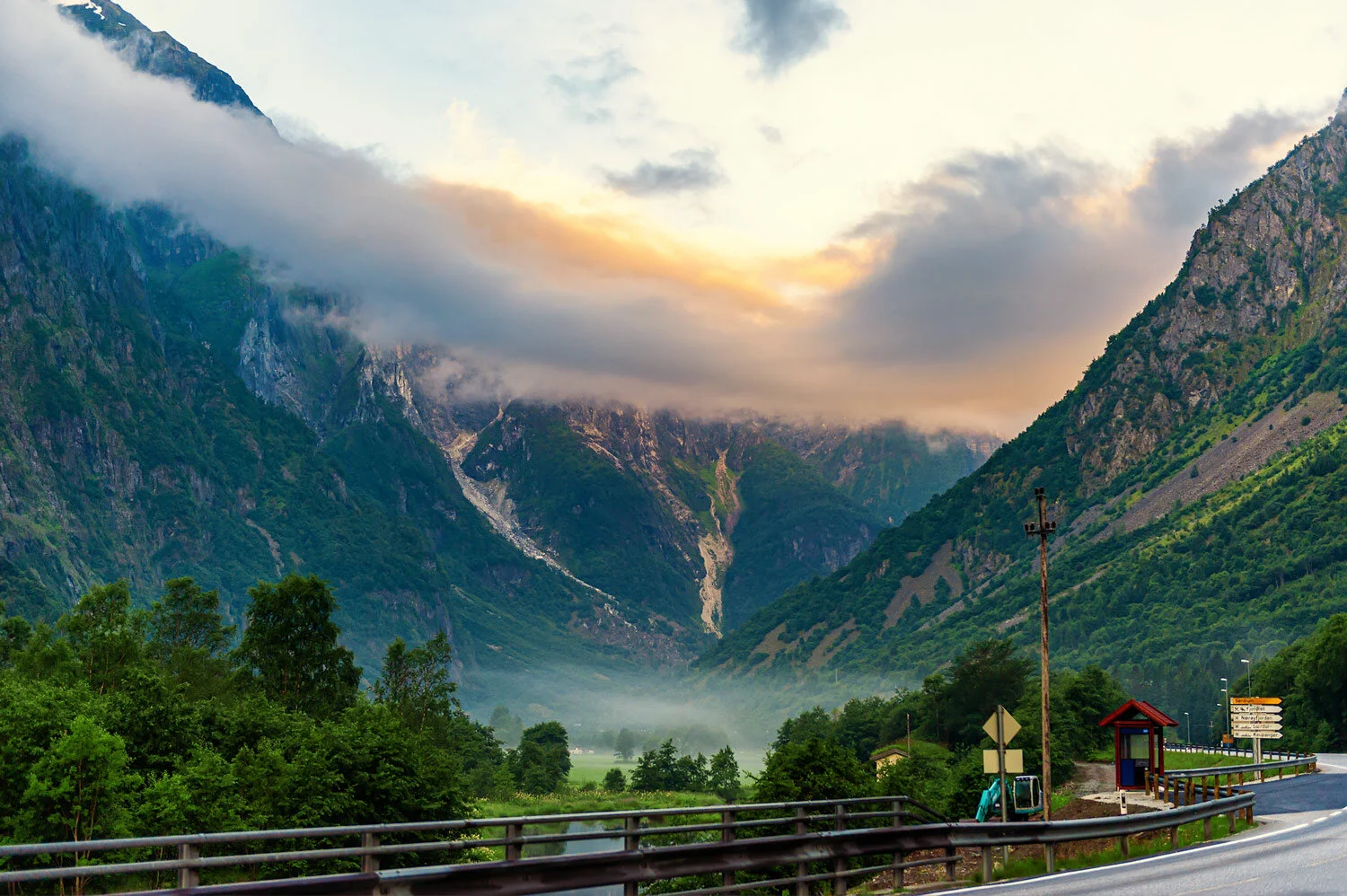 Naeroyfjorden-Gudvangen-13.54.jpg