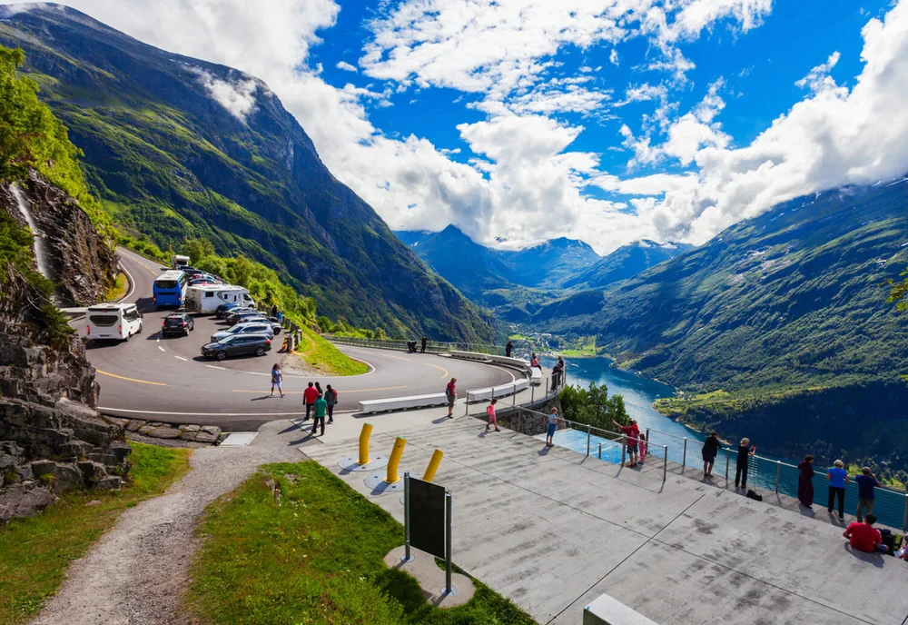 rnesvingen-geiranger-guide