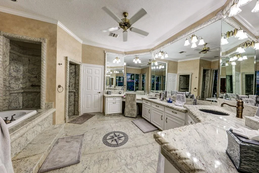 Master Bathroom: Before